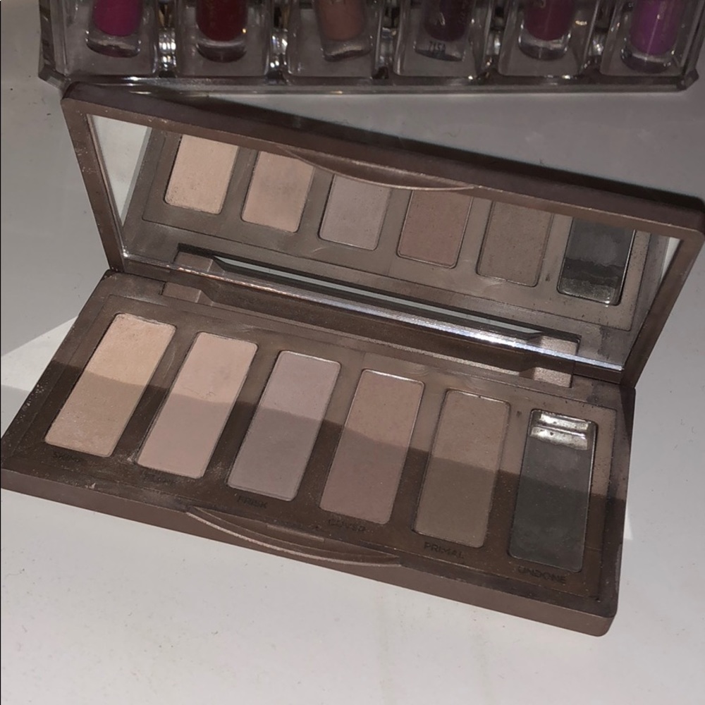 Urban Decay 2 basic palette - Picture 2 of 2
